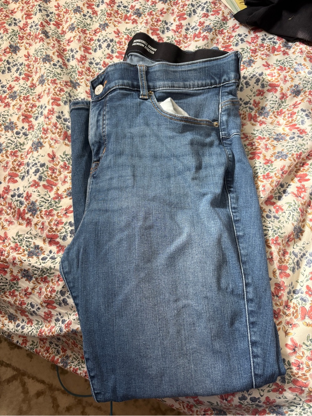 torrid Skinny Jeans in Medium Blue Denim